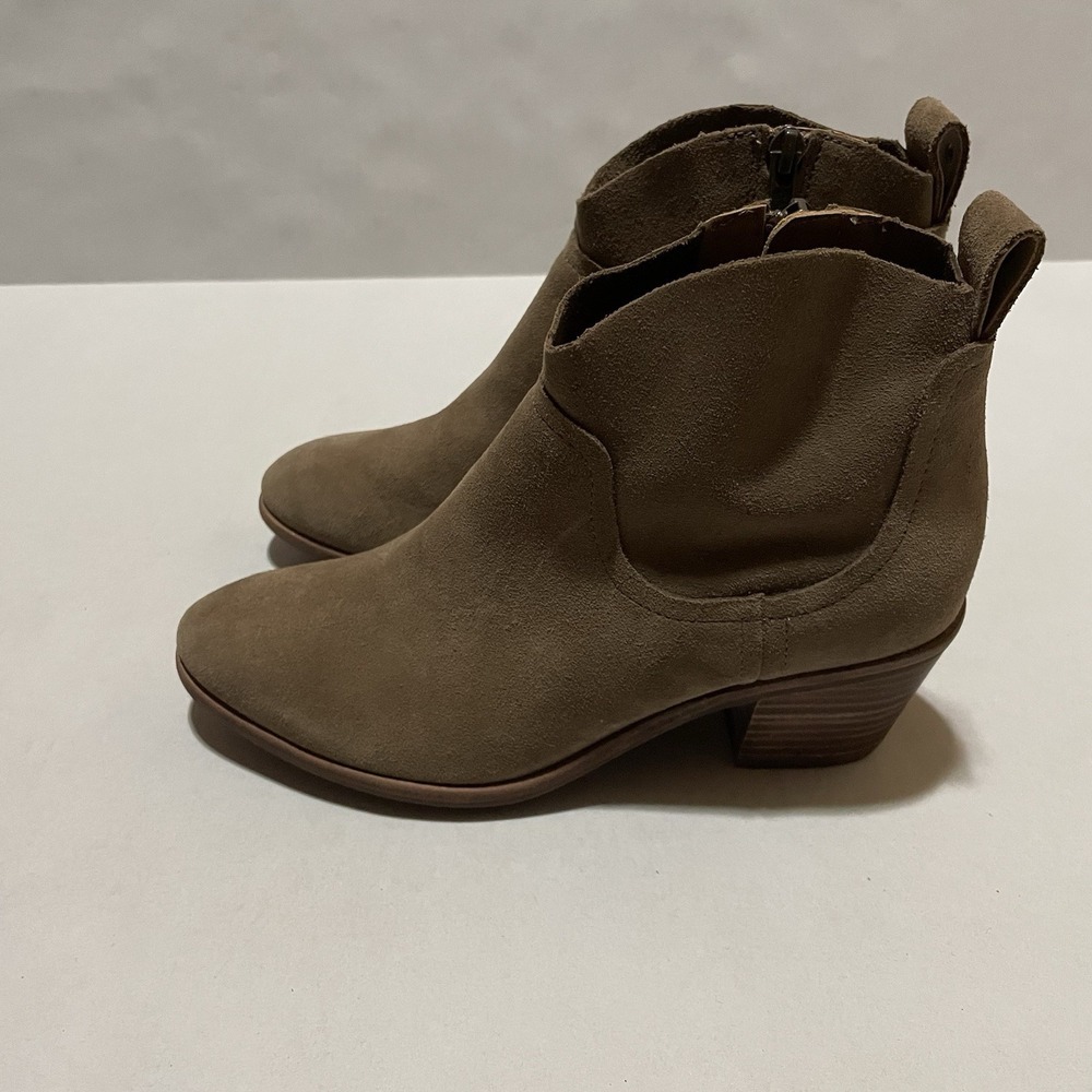 UGG Australia‎ Kingsburg Women's Ankle Bootie Boots Size 6.5 Tan Suede Heel